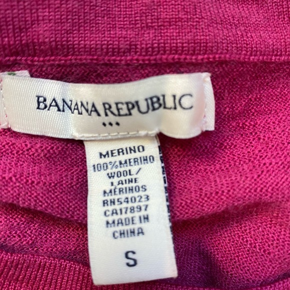 Sweater - Picture 1 of 2